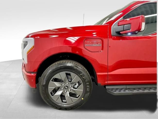 2023 Ford F-150 Lightning LARIAT®