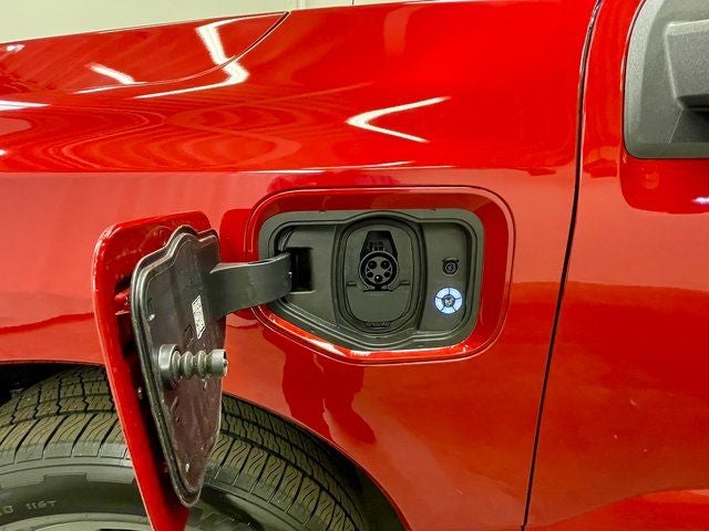2023 Ford F-150 Lightning LARIAT®