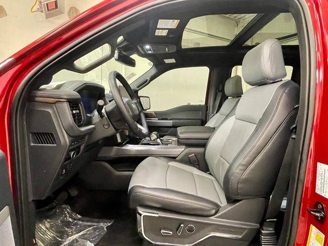 2023 Ford F-150 Lightning LARIAT®