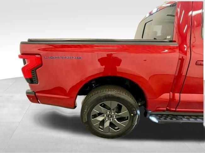 2023 Ford F-150 Lightning LARIAT®