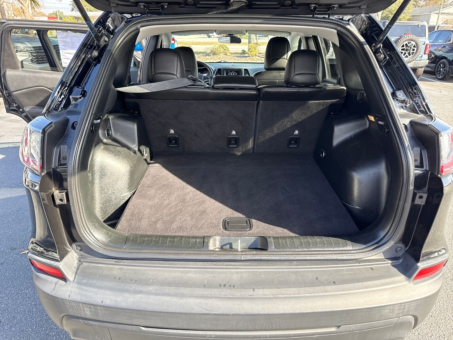 2019 Jeep Cherokee Latitude Plus