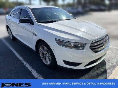 2015 Ford Taurus SE