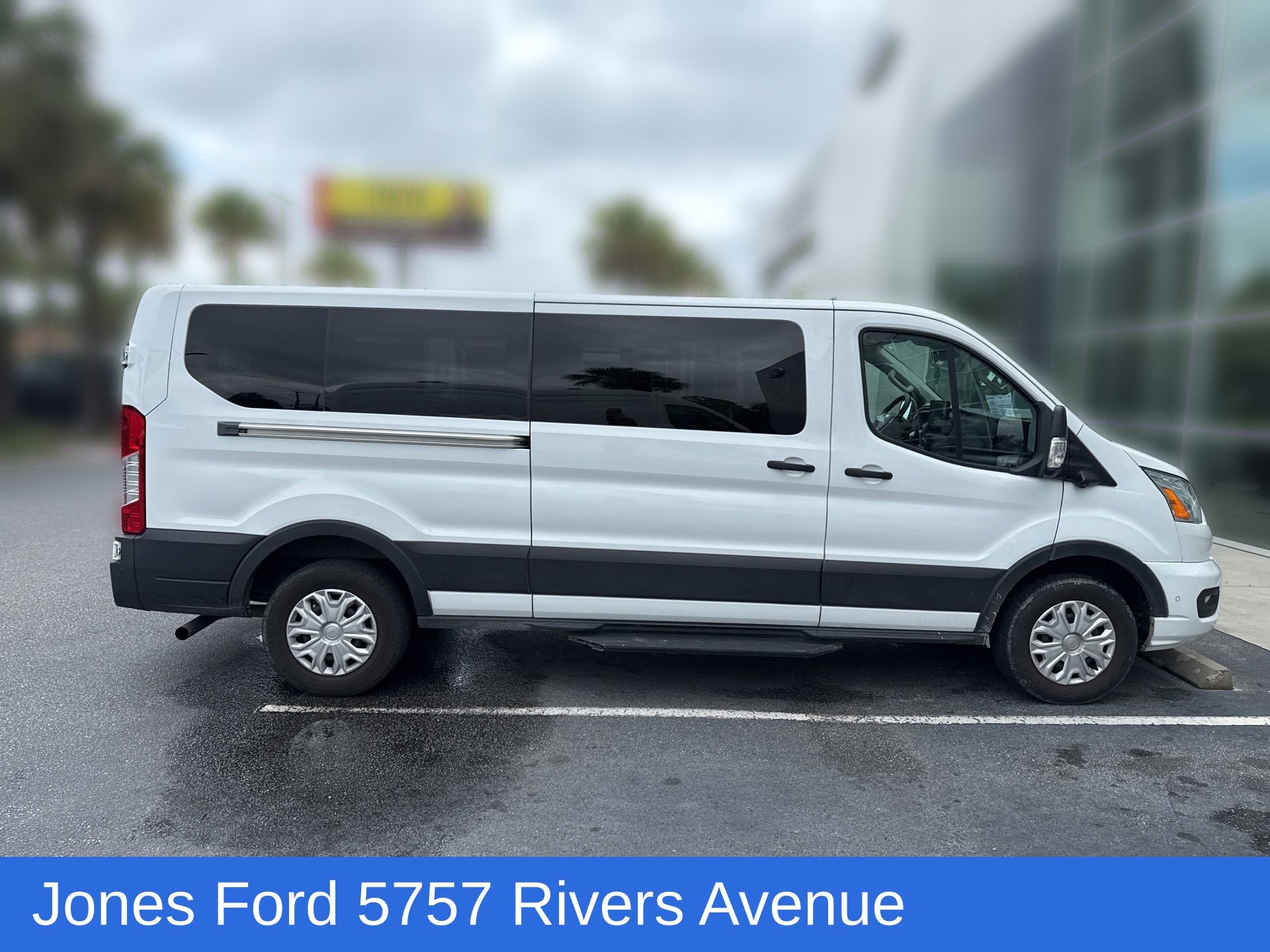2022 Ford Transit-350 XLT