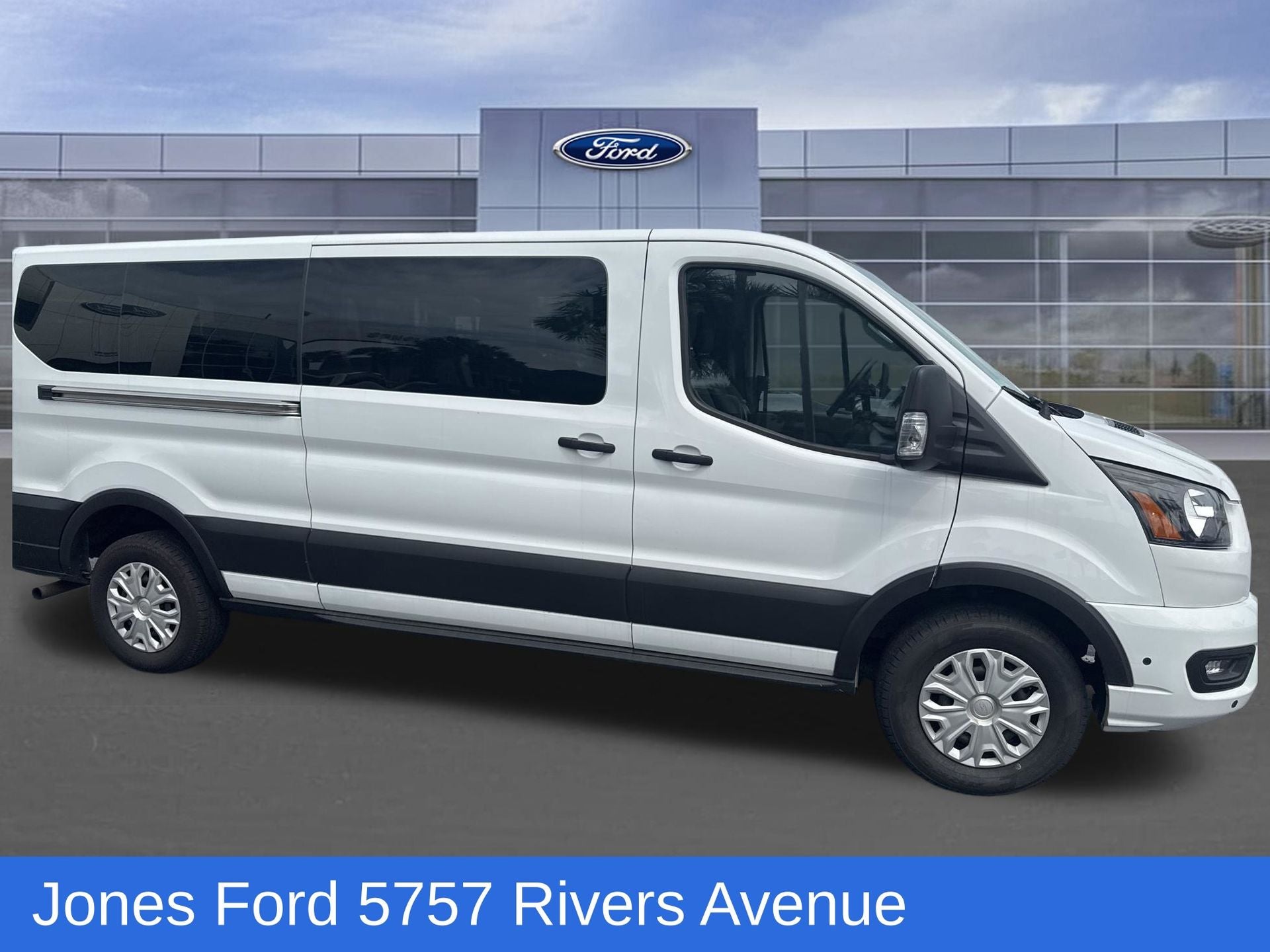 2024 Ford Transit-350 XLT