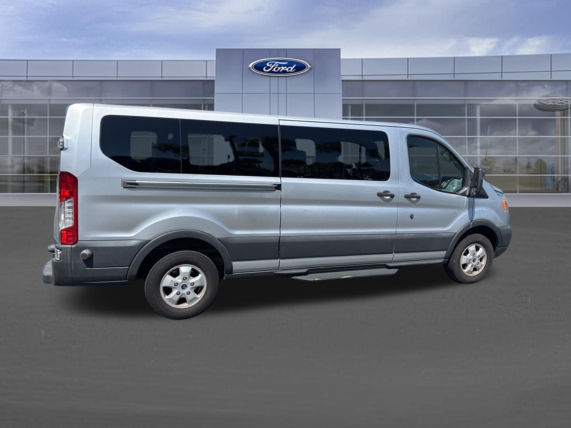 2017 Ford Transit-350 XLT
