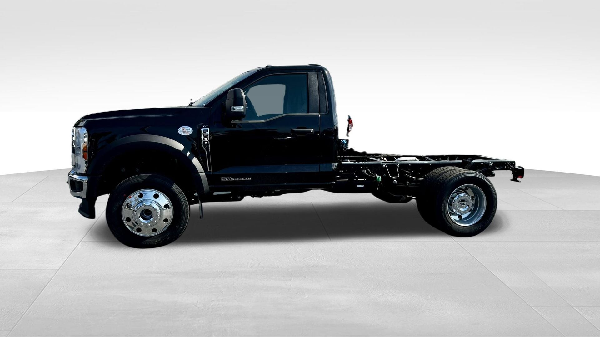 2026 Ford F-600SD F-600® XLT