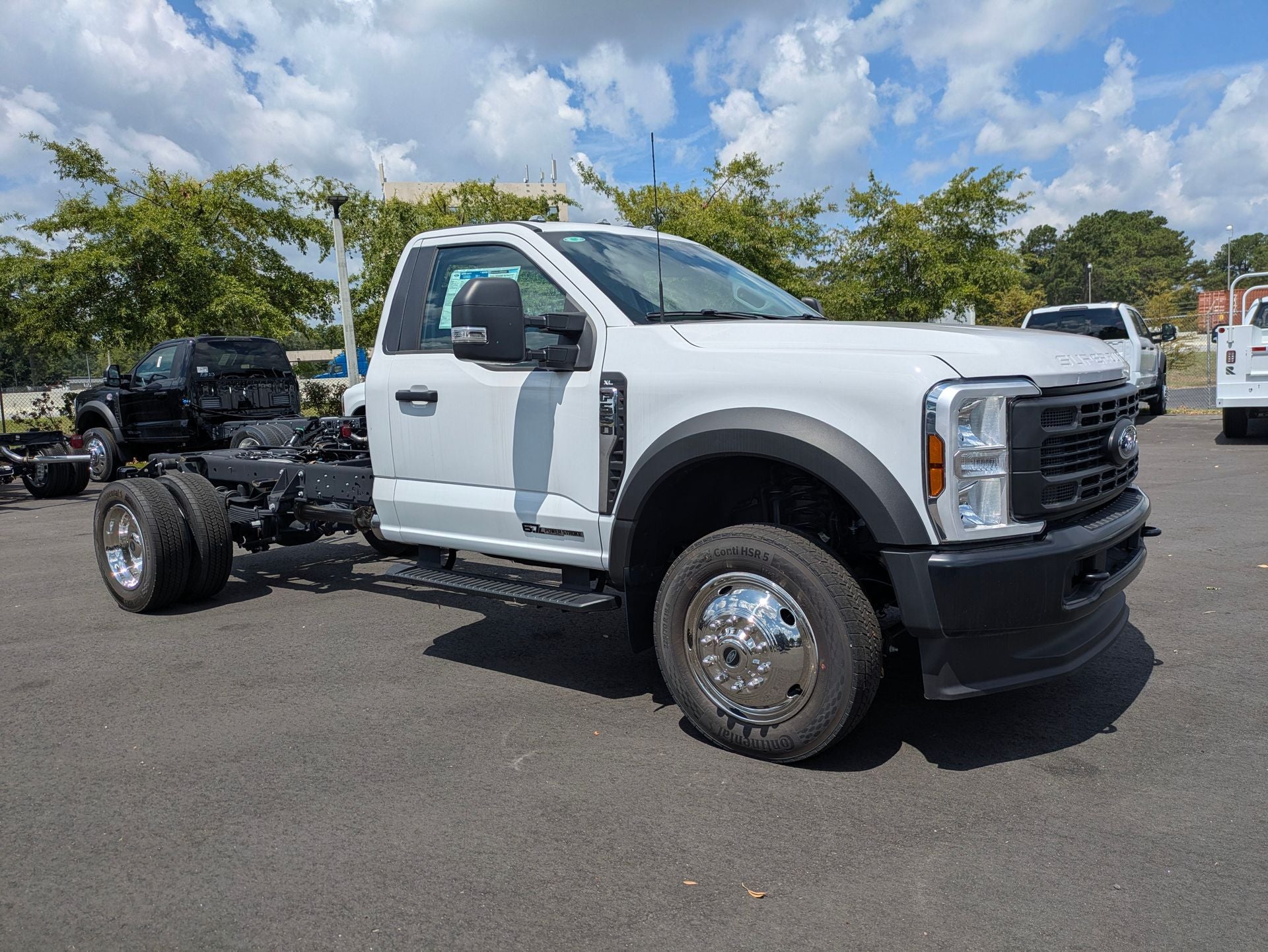2025 Ford F-550SD F-550® XL