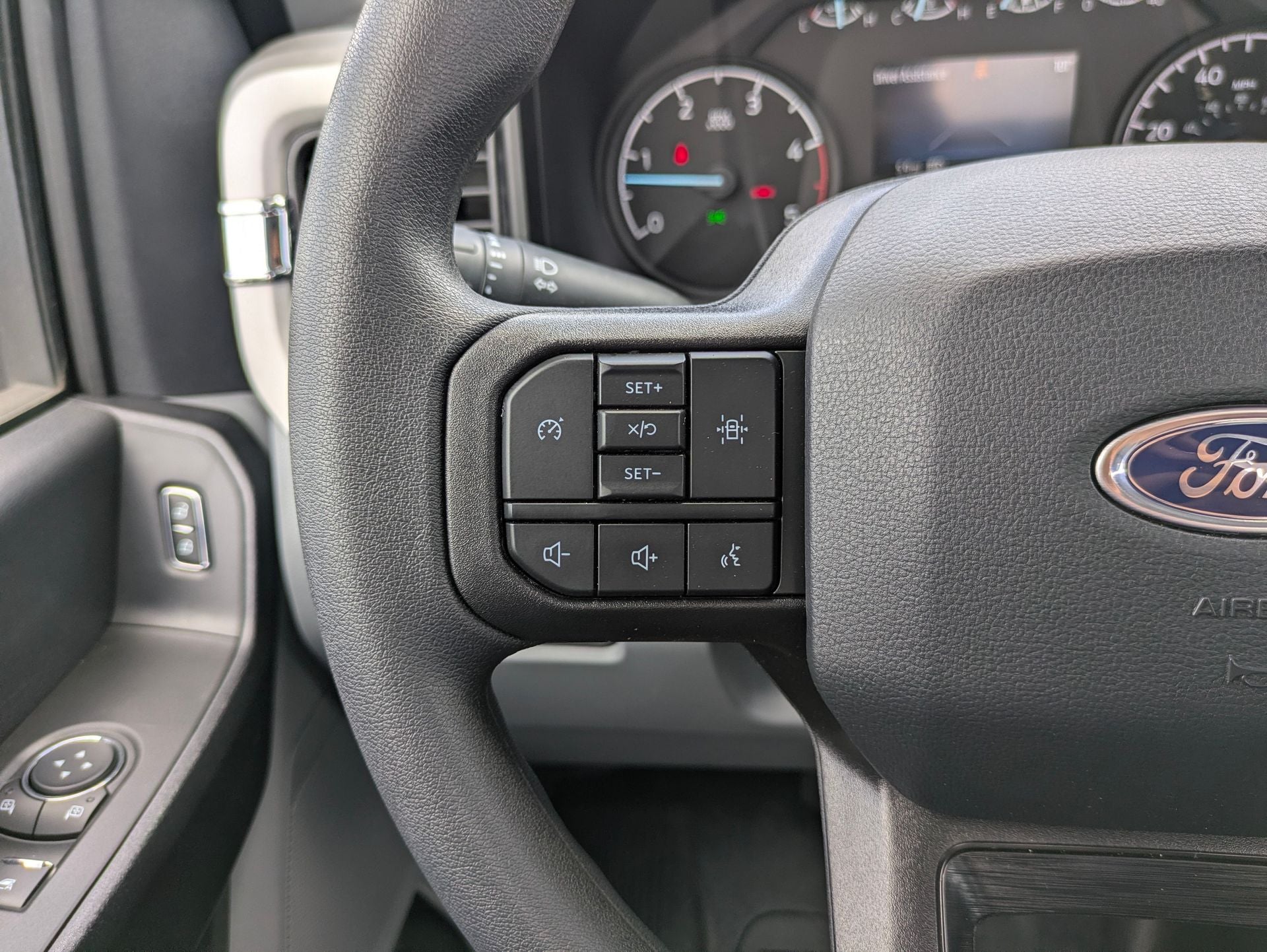 2025 Ford F-550SD F-550® XL