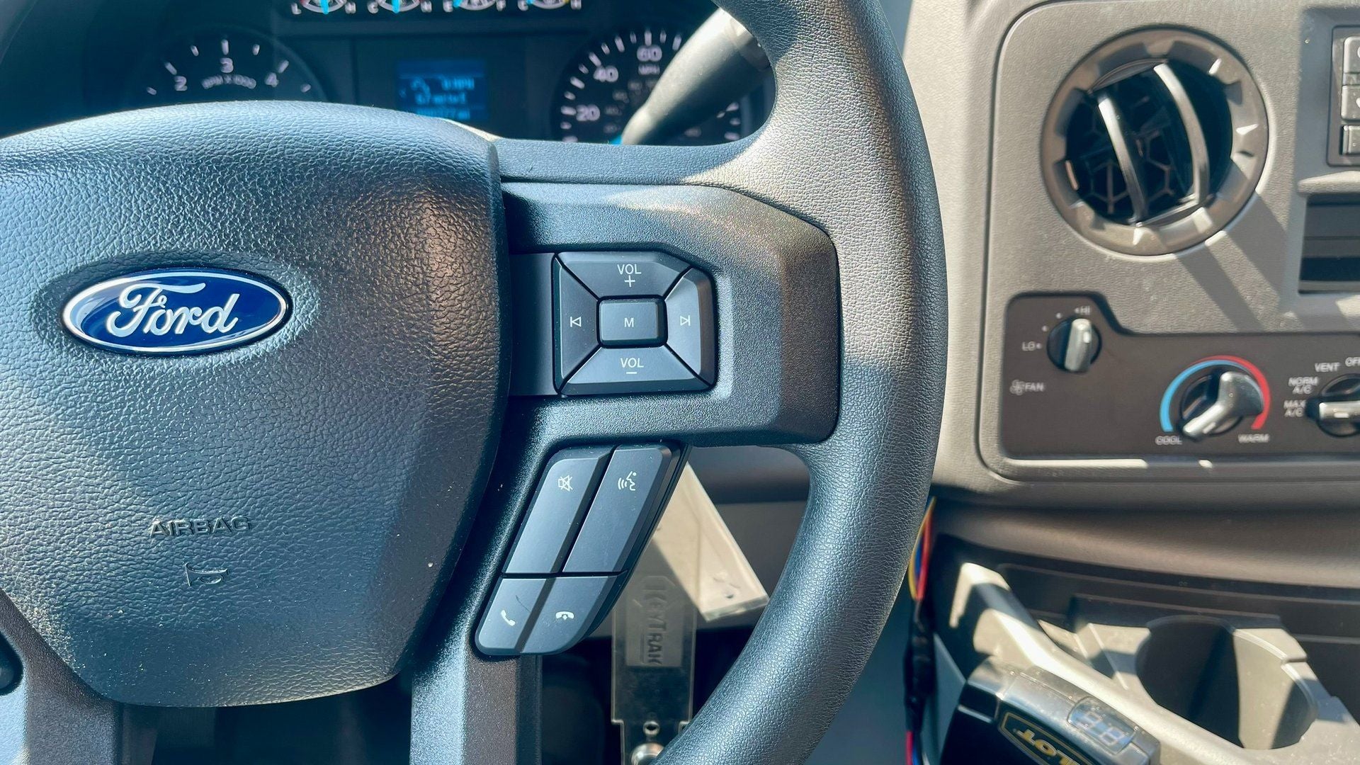 2024 Ford E-350SD E-350 SRW