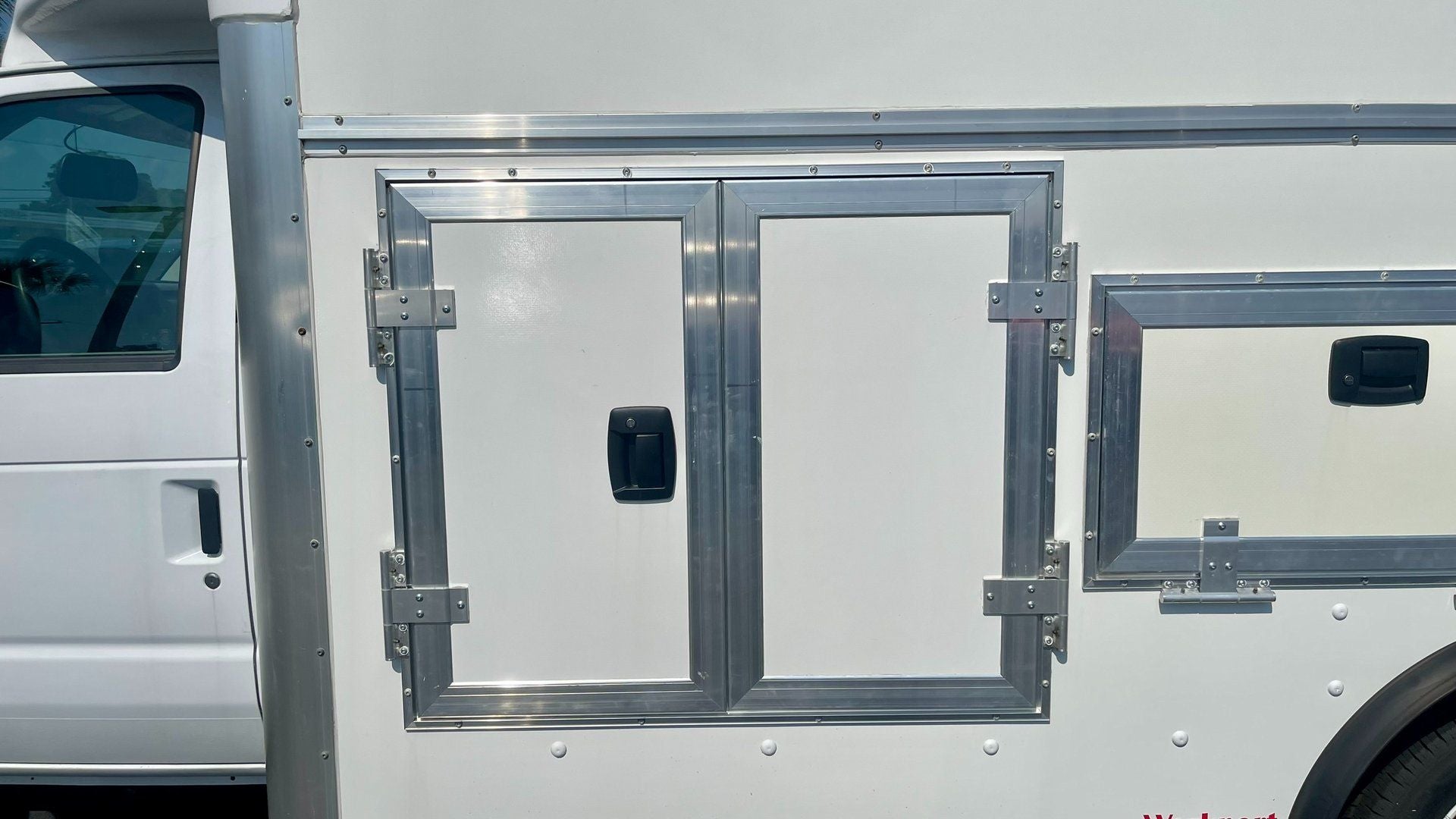 2024 Ford E-350SD E-350 SRW