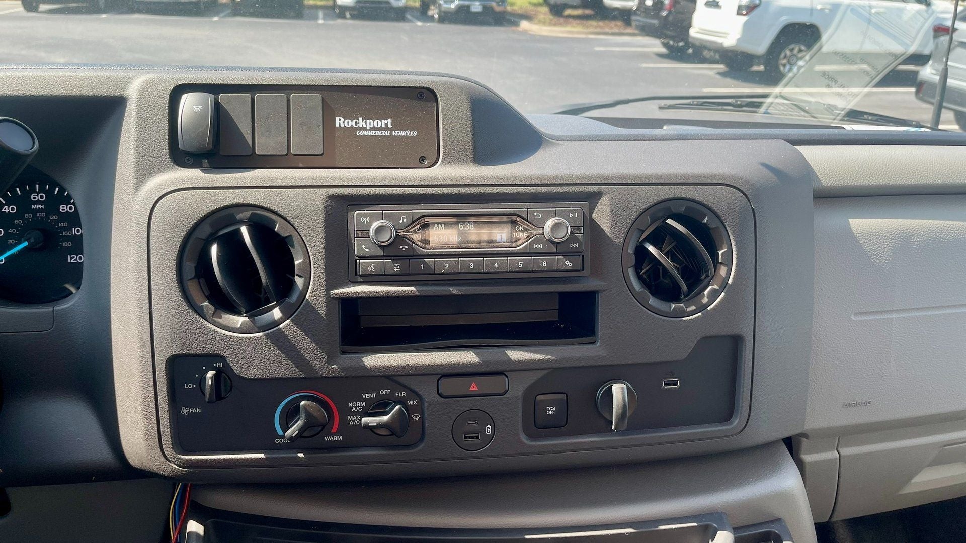 2024 Ford E-350SD E-350 SRW