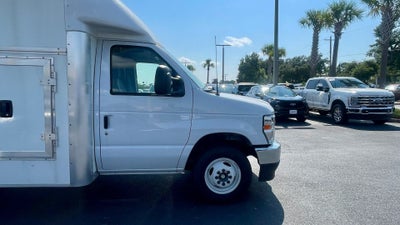 2024 Ford E-350SD E-350 SRW