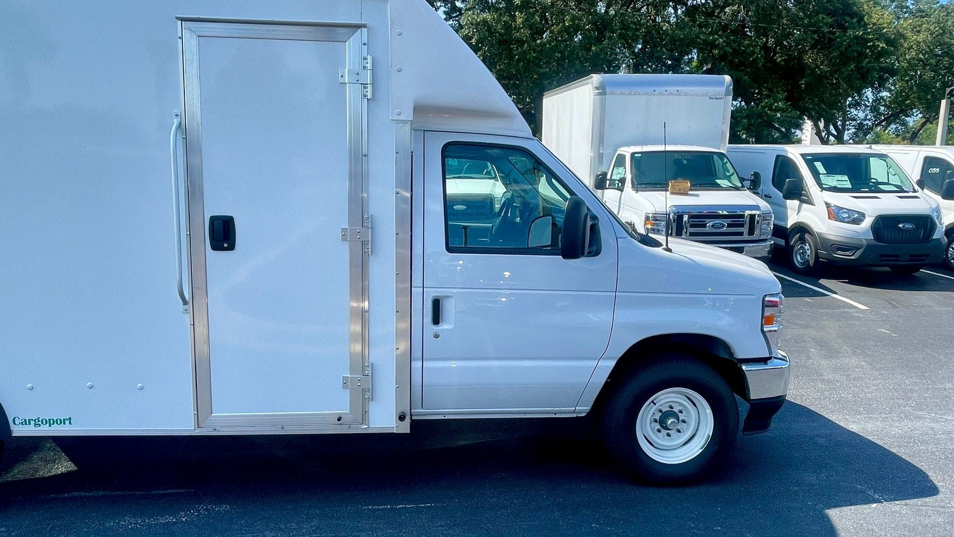 2025 Ford E-350SD E-350 SRW