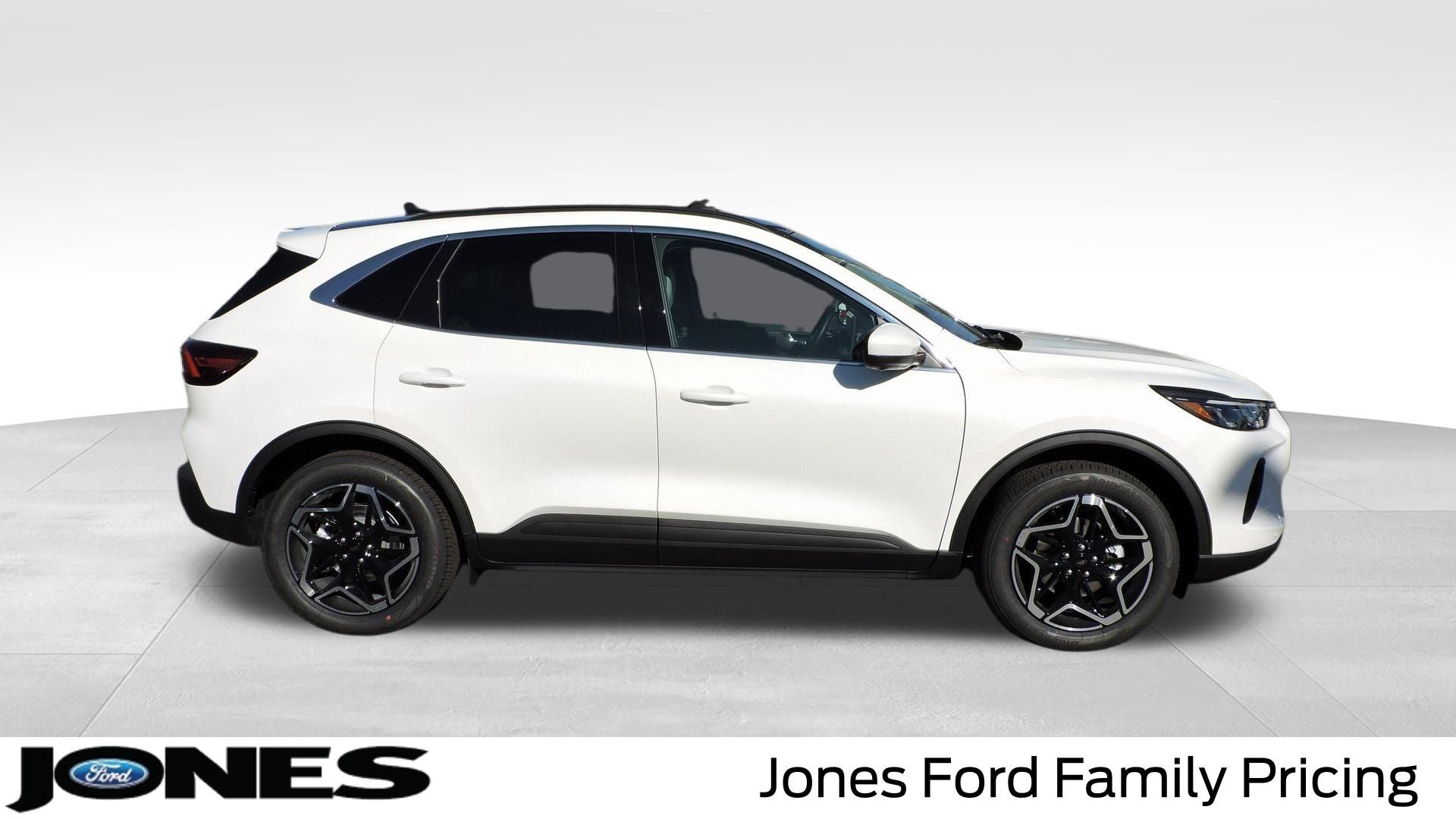 2026 Ford Escape Hybrid Platinum™