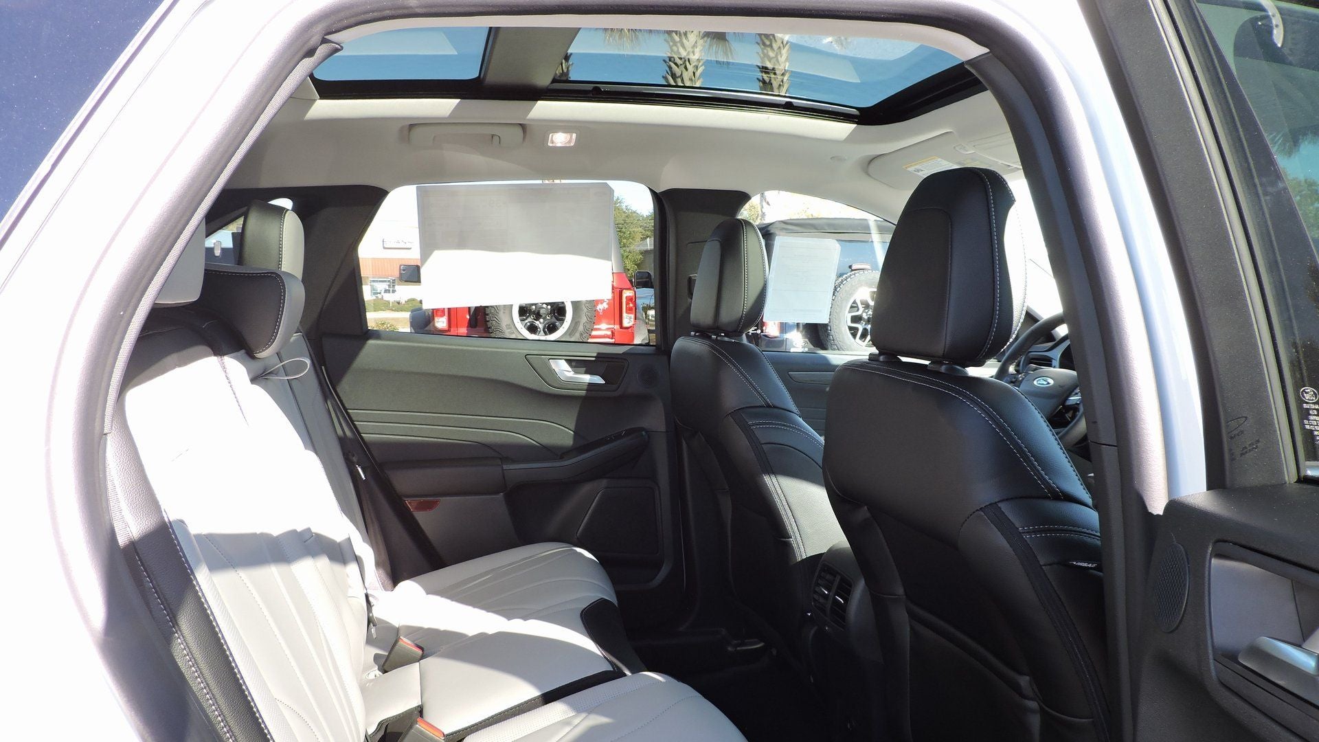 2026 Ford Escape Hybrid Platinum™