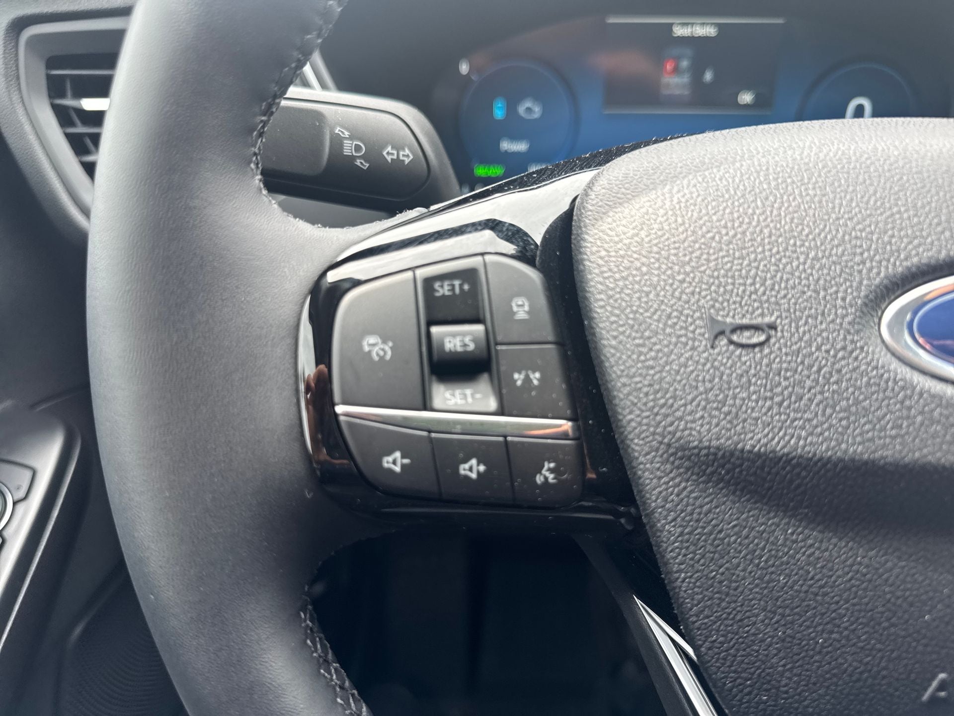 2026 Ford Escape Hybrid Platinum™