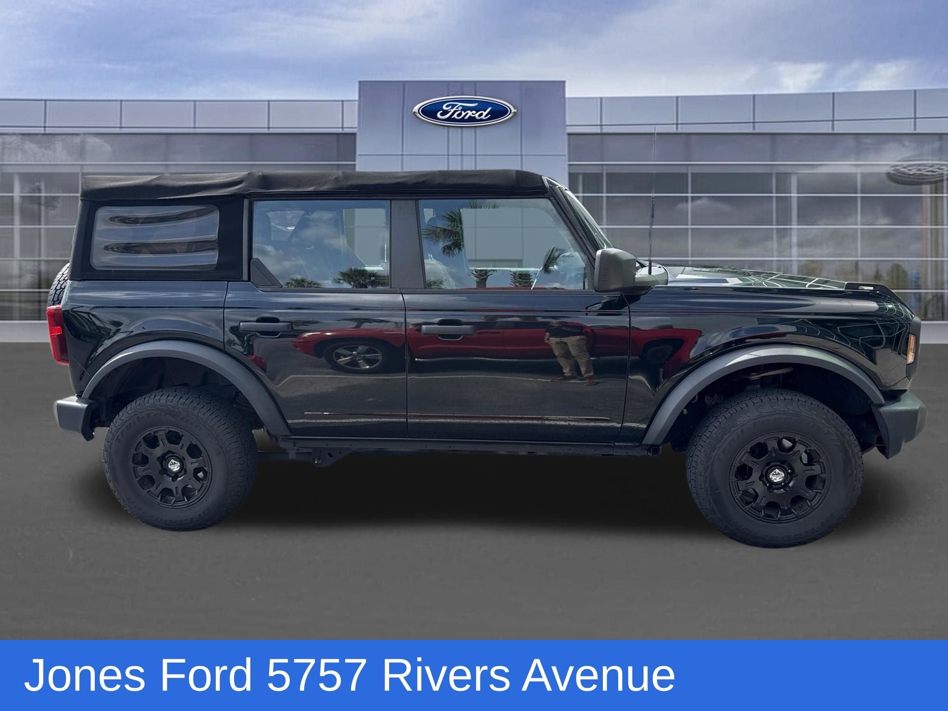 2022 Ford Bronco Base