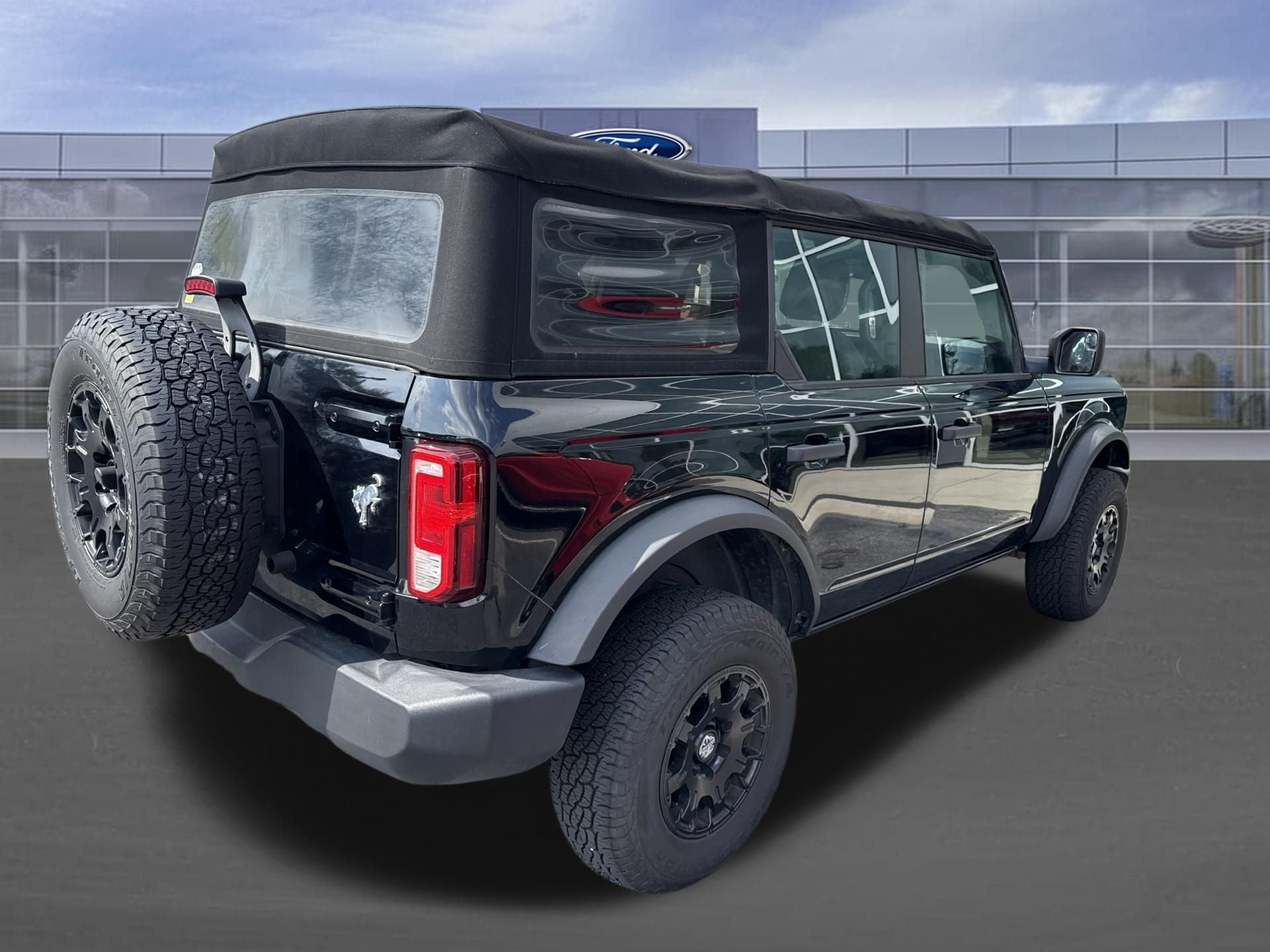 2022 Ford Bronco Base