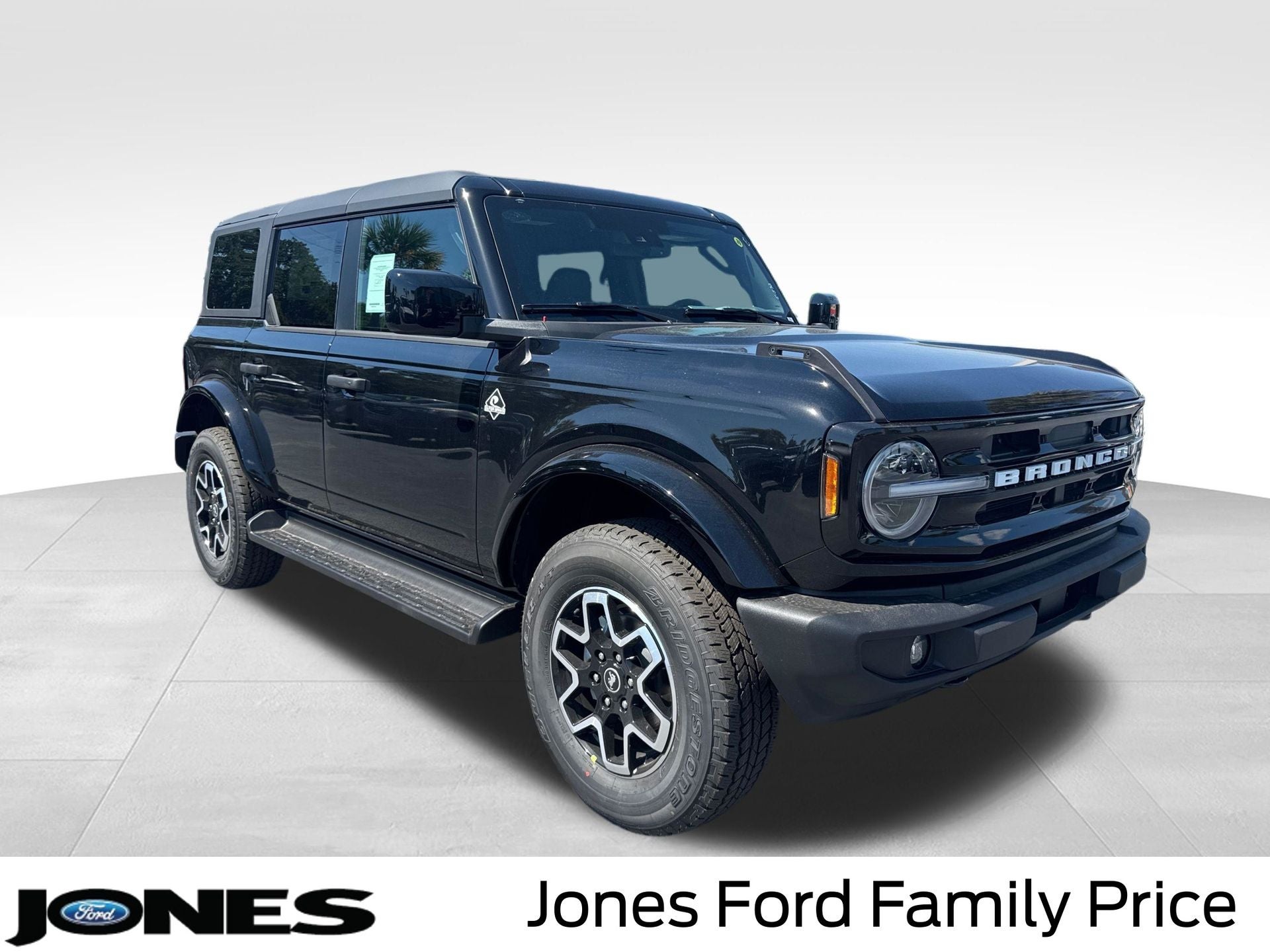 2026 Ford Bronco Outer Banks®