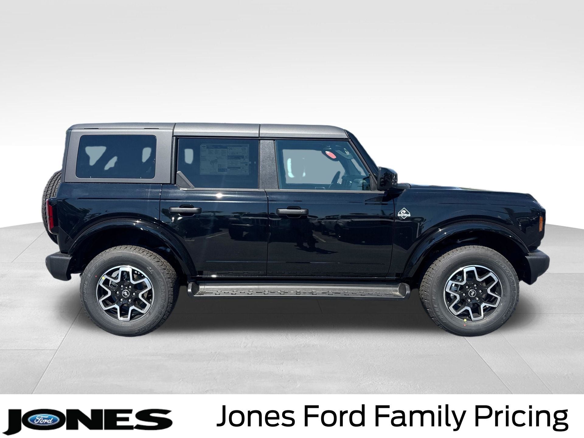2026 Ford Bronco Outer Banks®