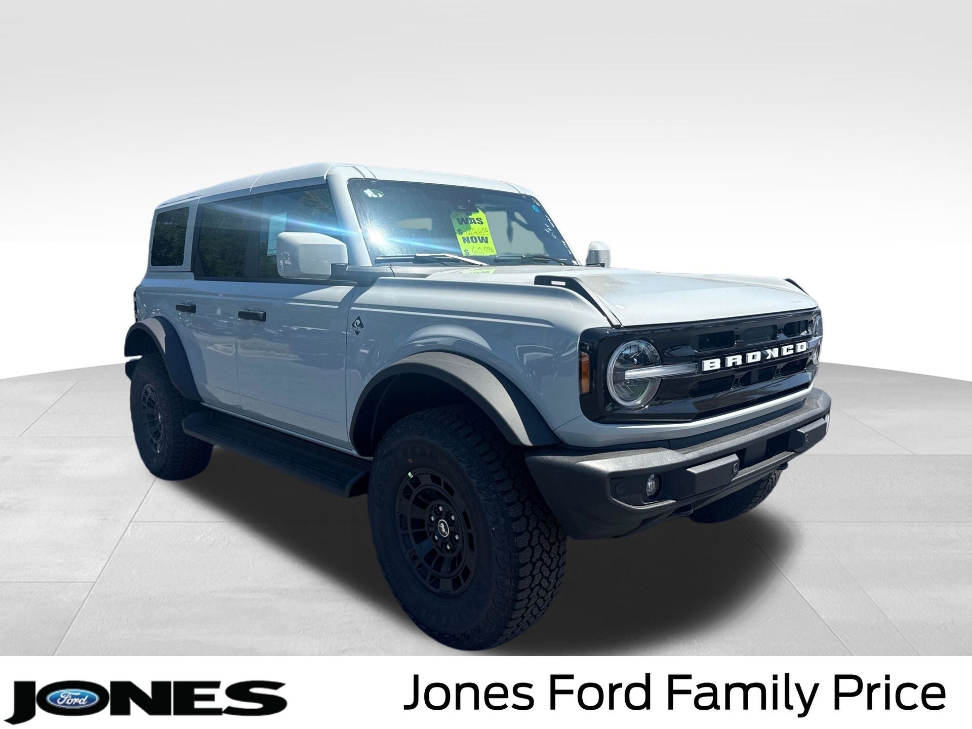 2026 Ford Bronco Outer Banks®