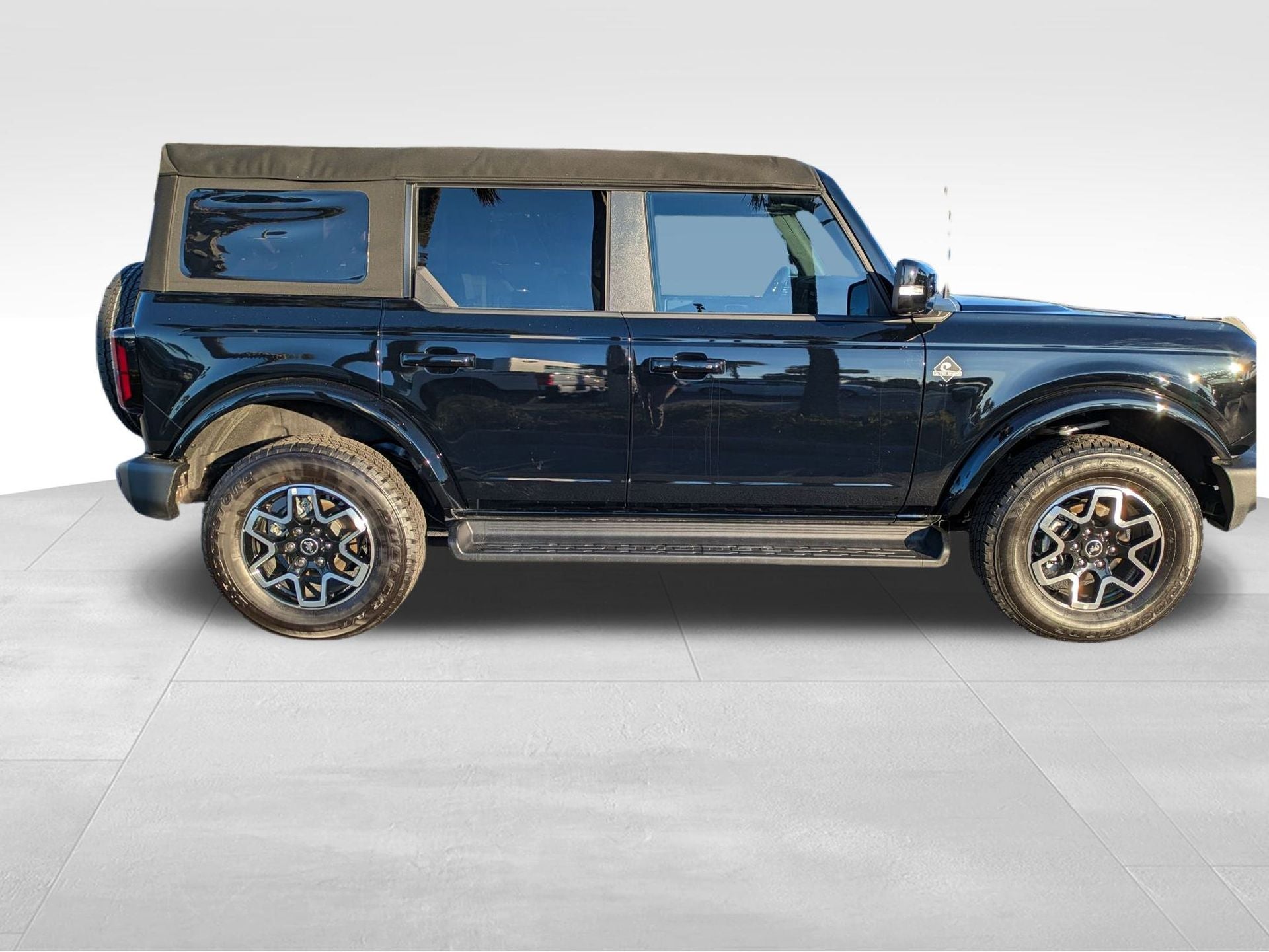 2025 Ford Bronco Outer Banks®