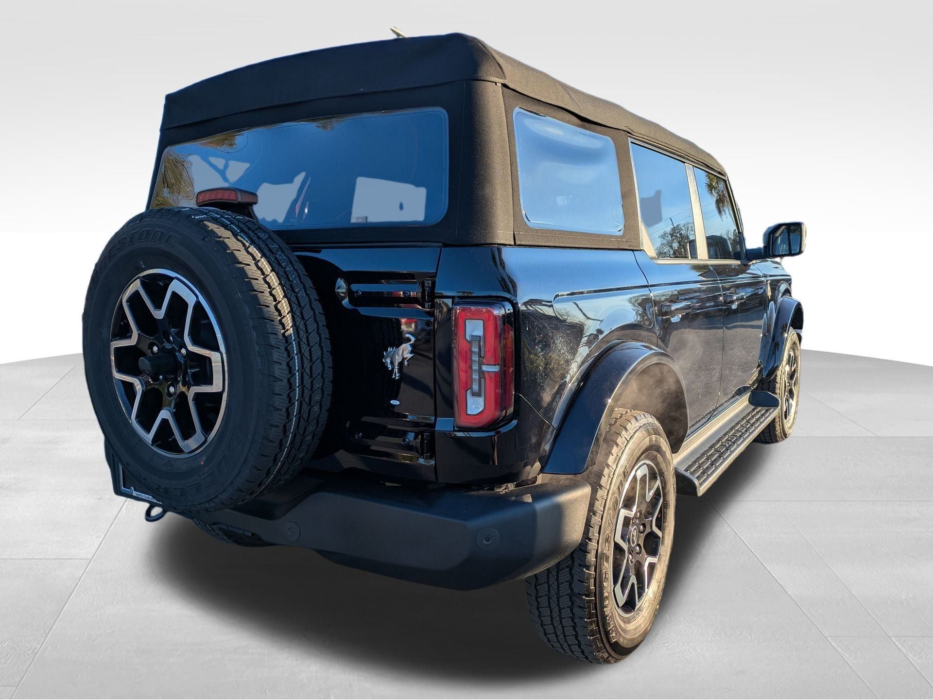 2025 Ford Bronco Outer Banks®