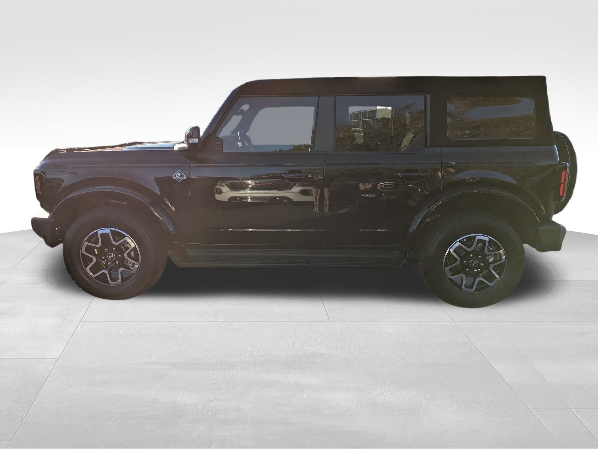 2025 Ford Bronco Outer Banks®