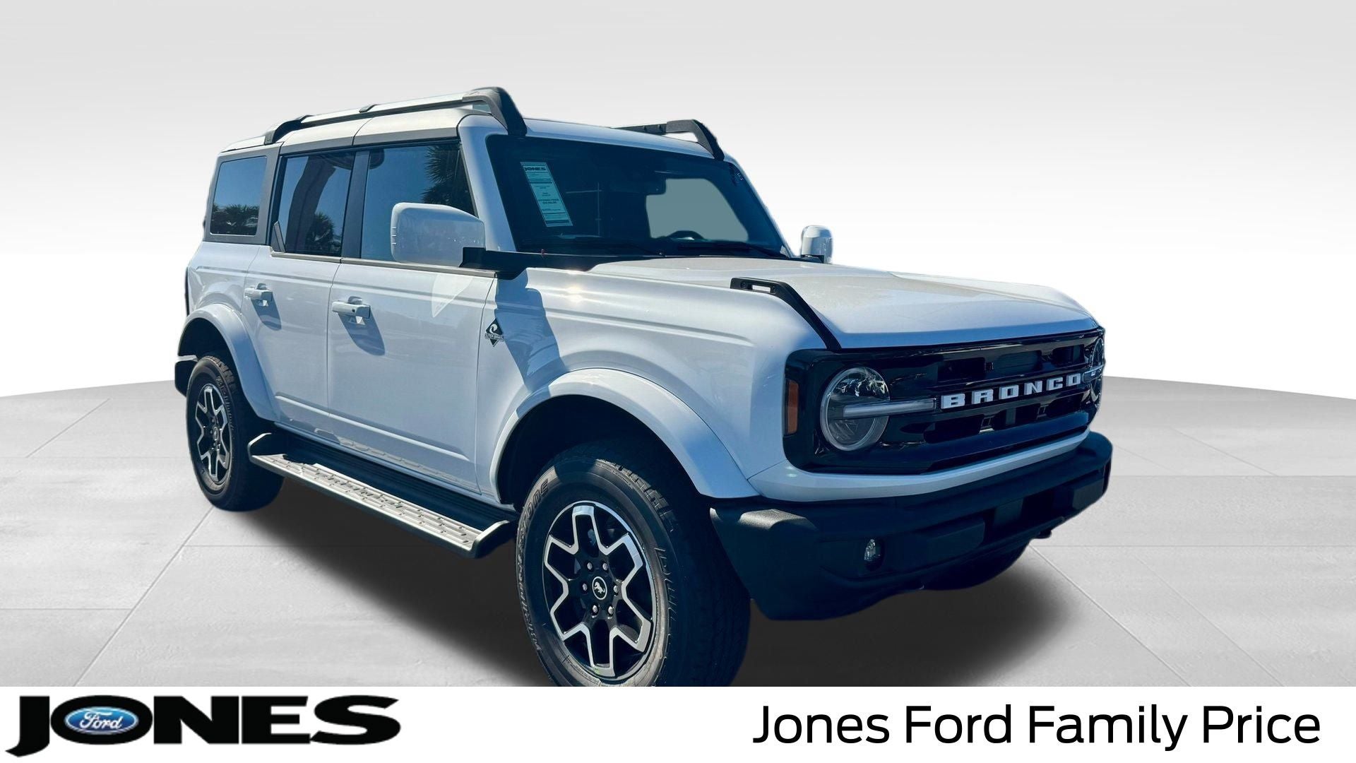 2025 Ford Bronco Outer Banks®