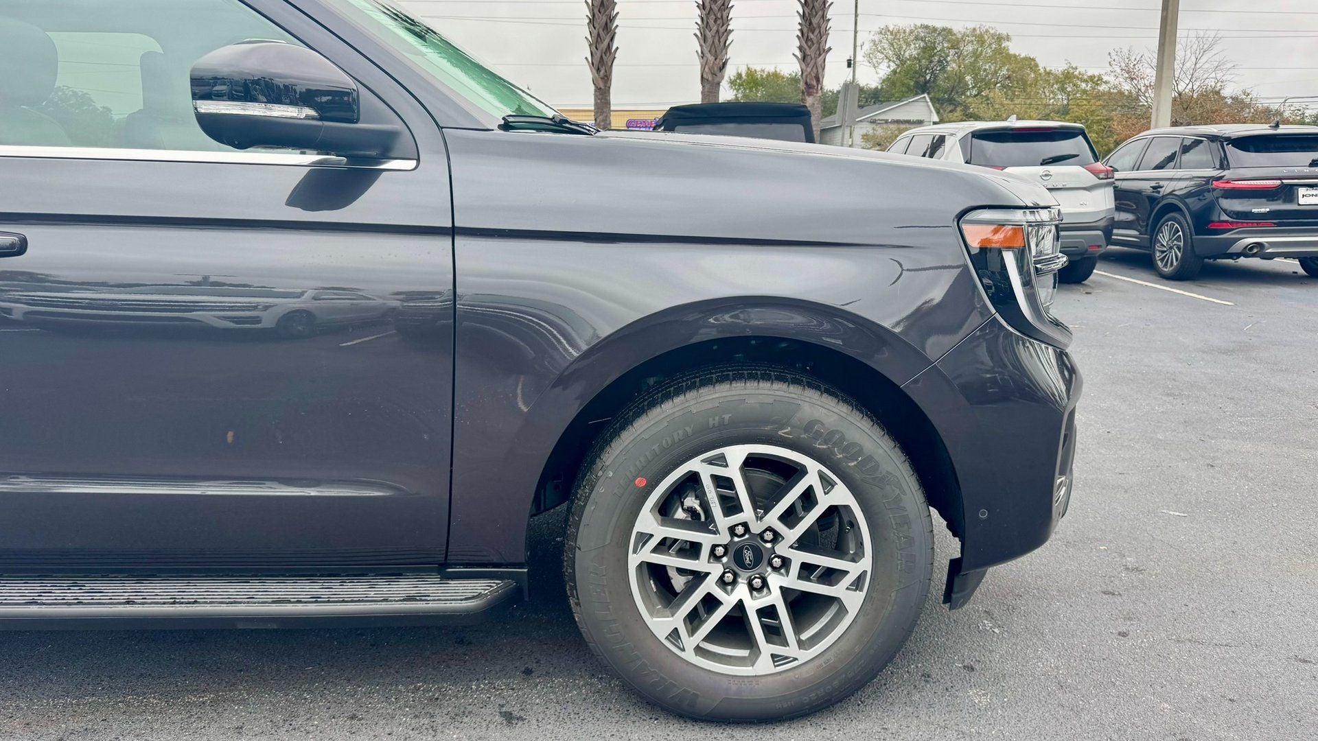 2025 Ford Expedition Max Active MAX