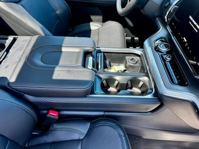 2026 Ford Expedition Platinum®