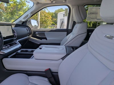 2026 Ford Expedition Platinum®