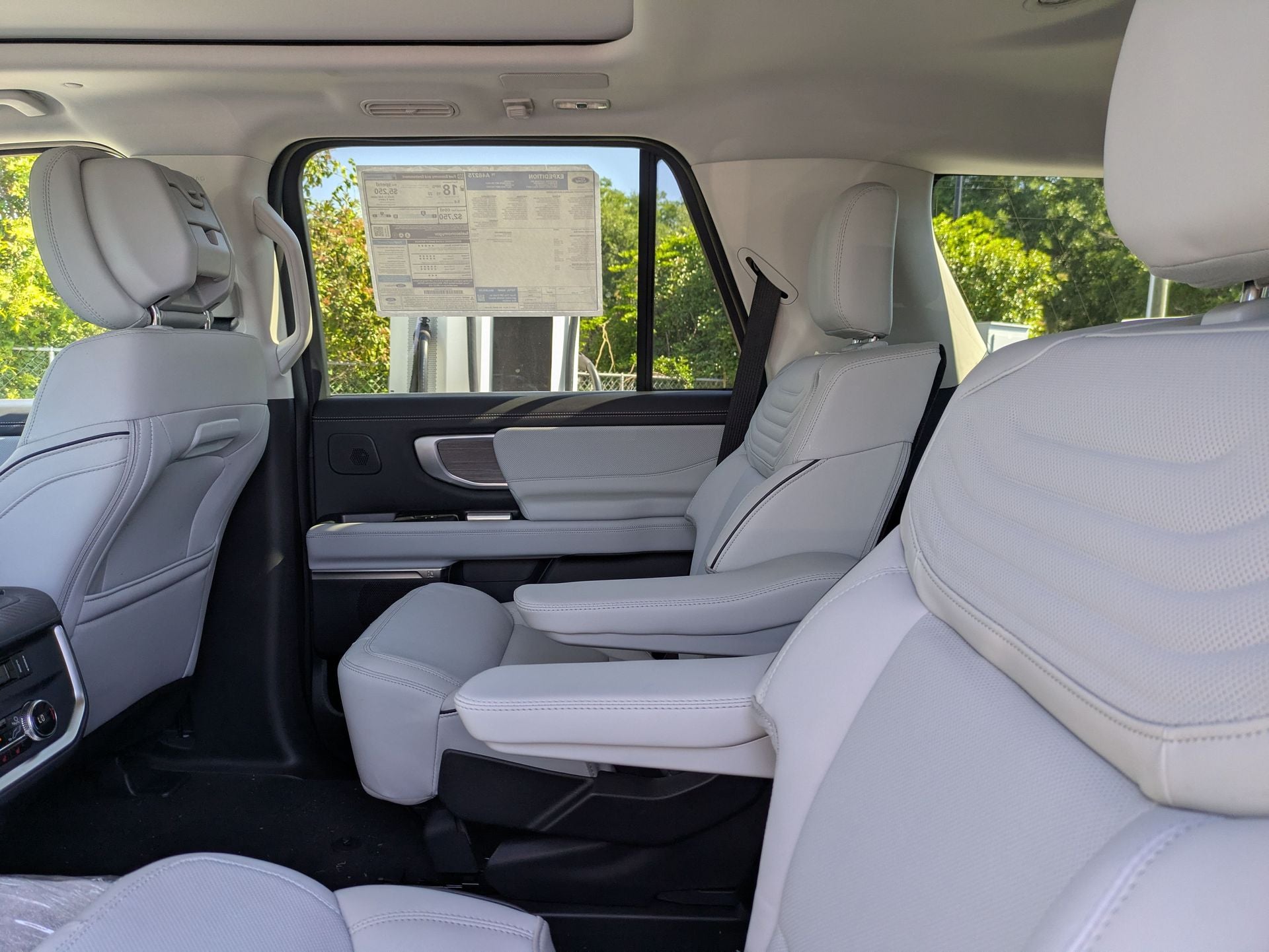 2026 Ford Expedition Platinum®