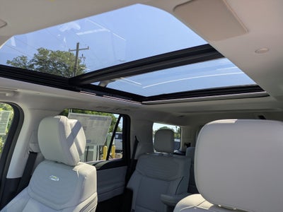 2026 Ford Expedition Platinum®