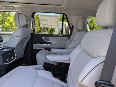 2026 Ford Expedition Platinum®