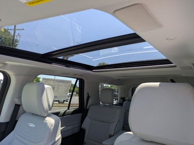 2026 Ford Expedition Platinum®