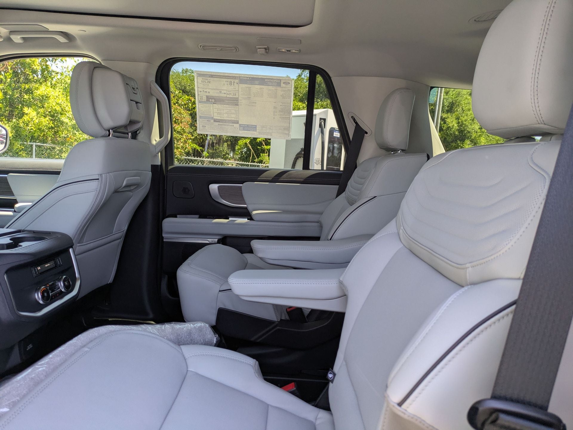 2026 Ford Expedition Platinum®