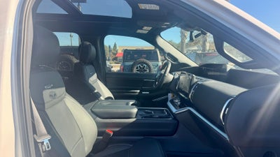 2025 Ford Expedition Platinum®