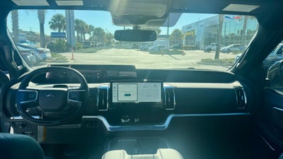 2025 Ford Expedition Platinum®