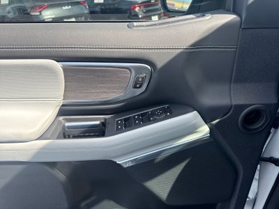 2026 Ford Expedition Platinum®