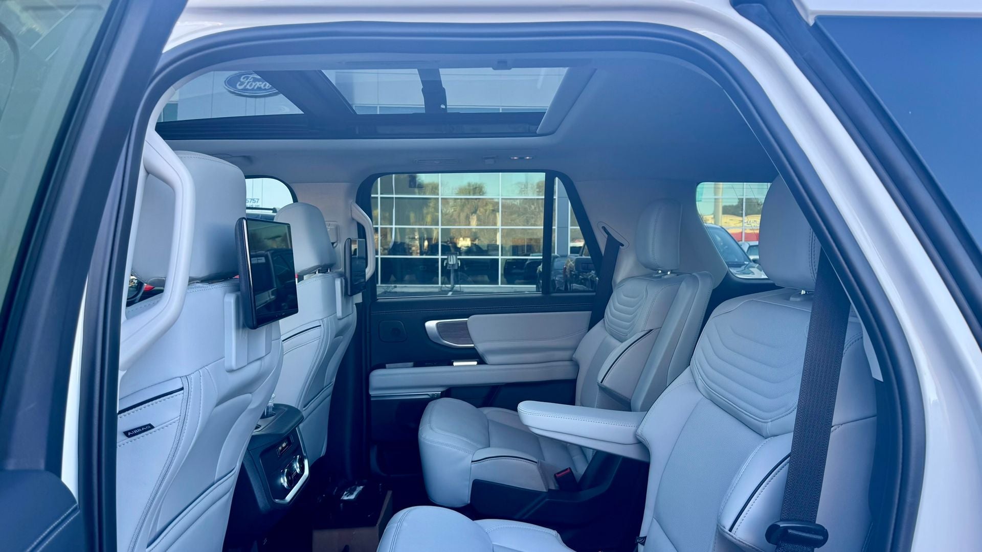 2026 Ford Expedition Platinum®