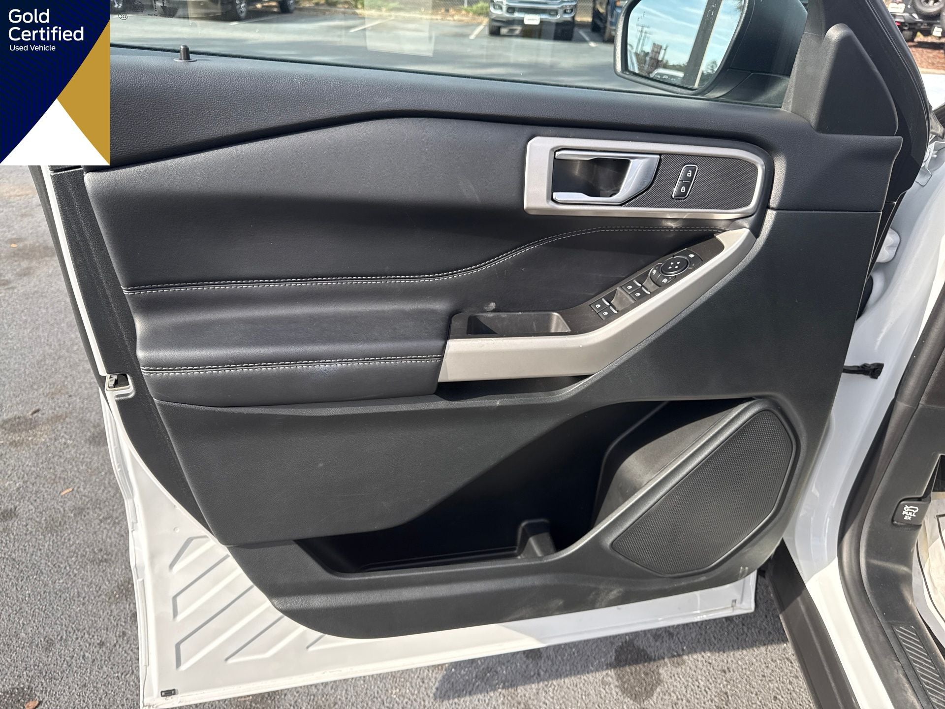 2024 Ford Explorer XLT RWD