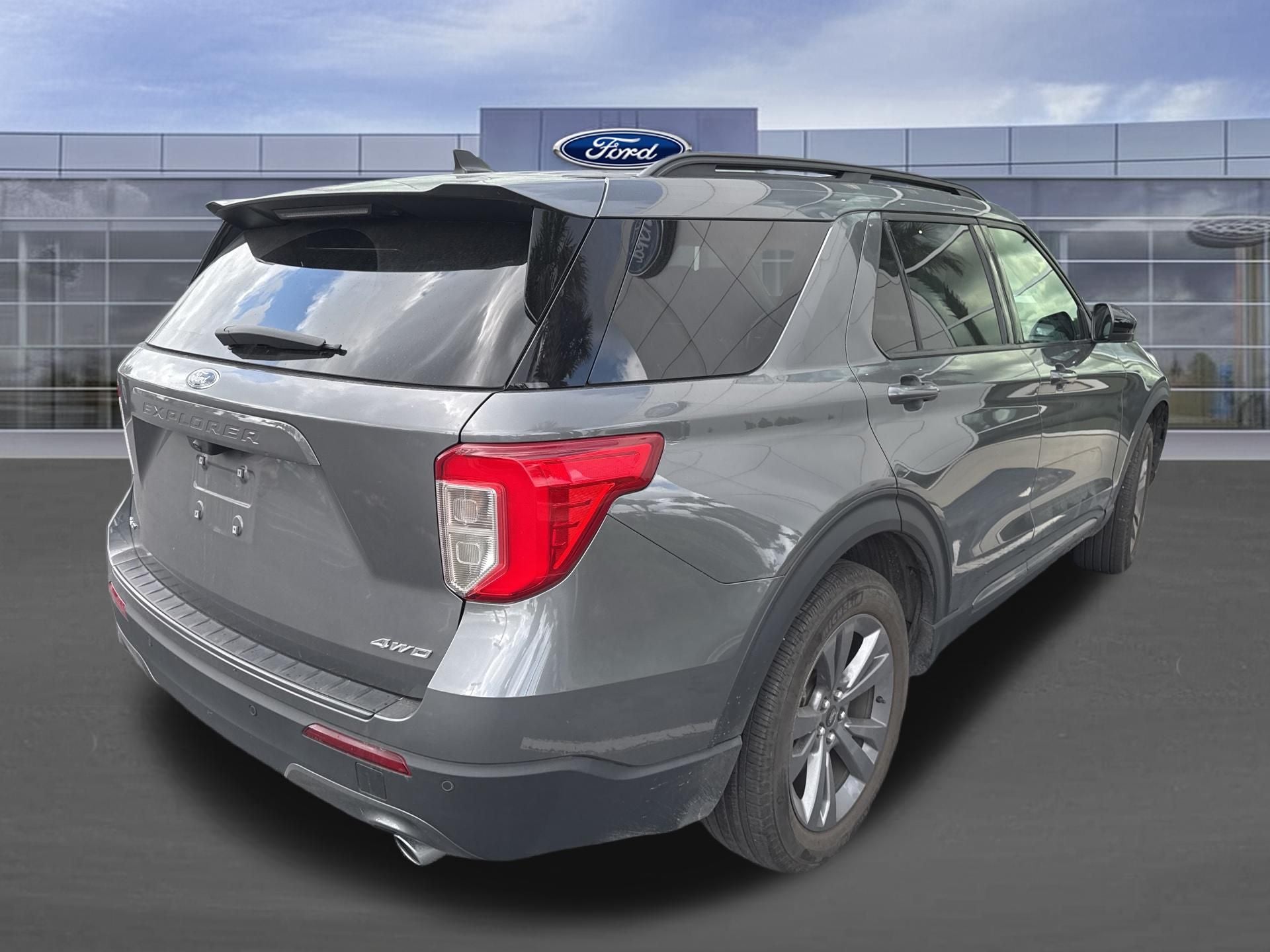 2023 Ford Explorer XLT