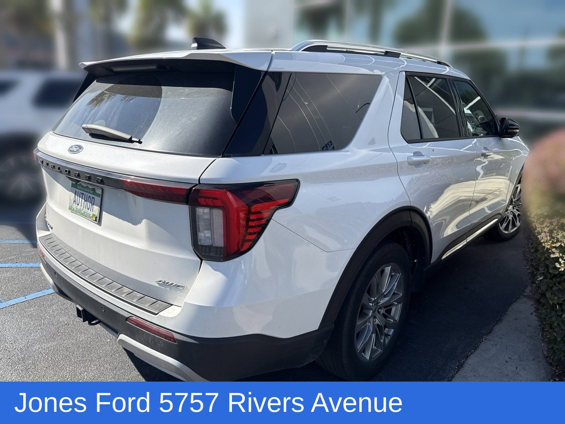 2025 Ford Explorer Platinum