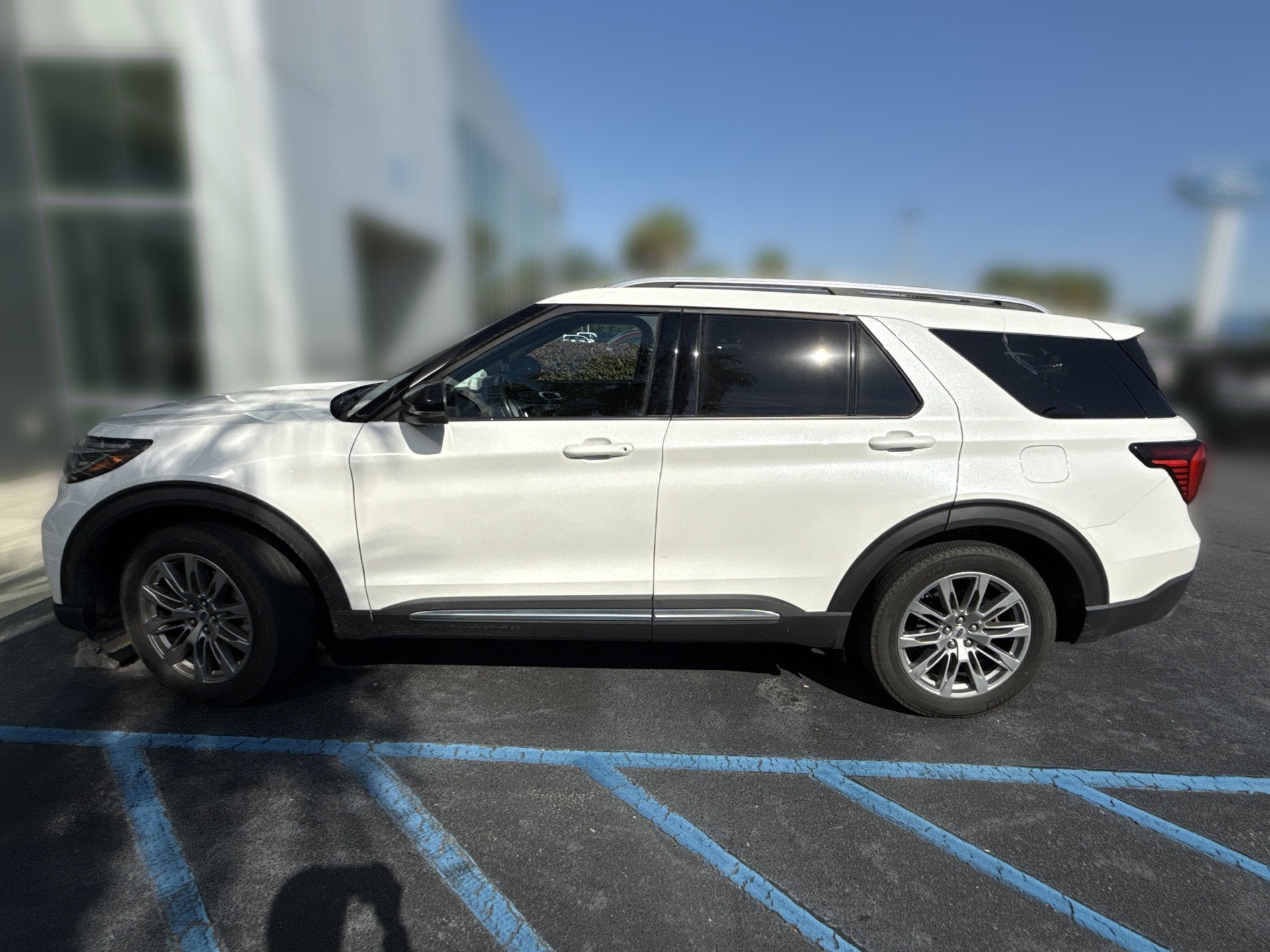 2025 Ford Explorer Platinum