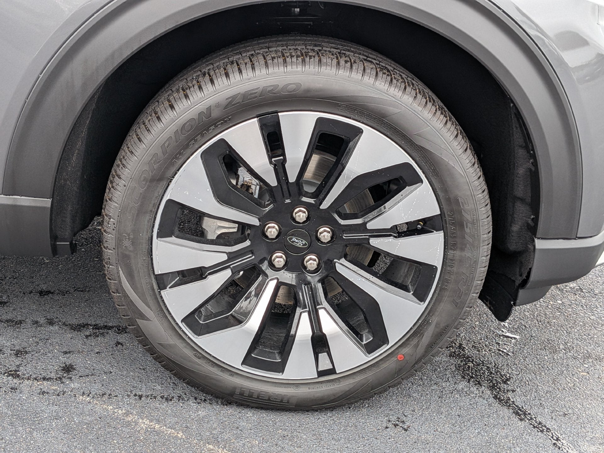 2027 Ford Explorer Platinum™