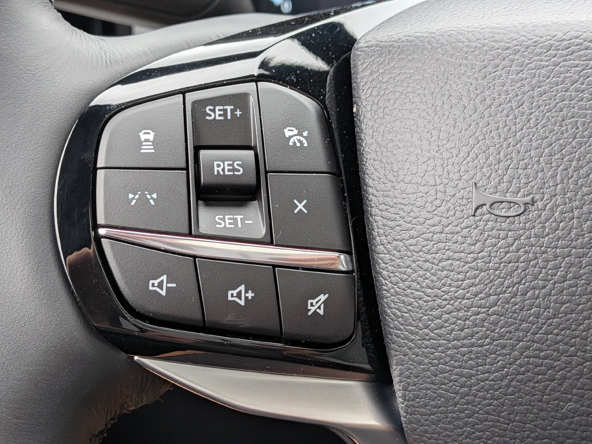 2027 Ford Explorer Platinum™