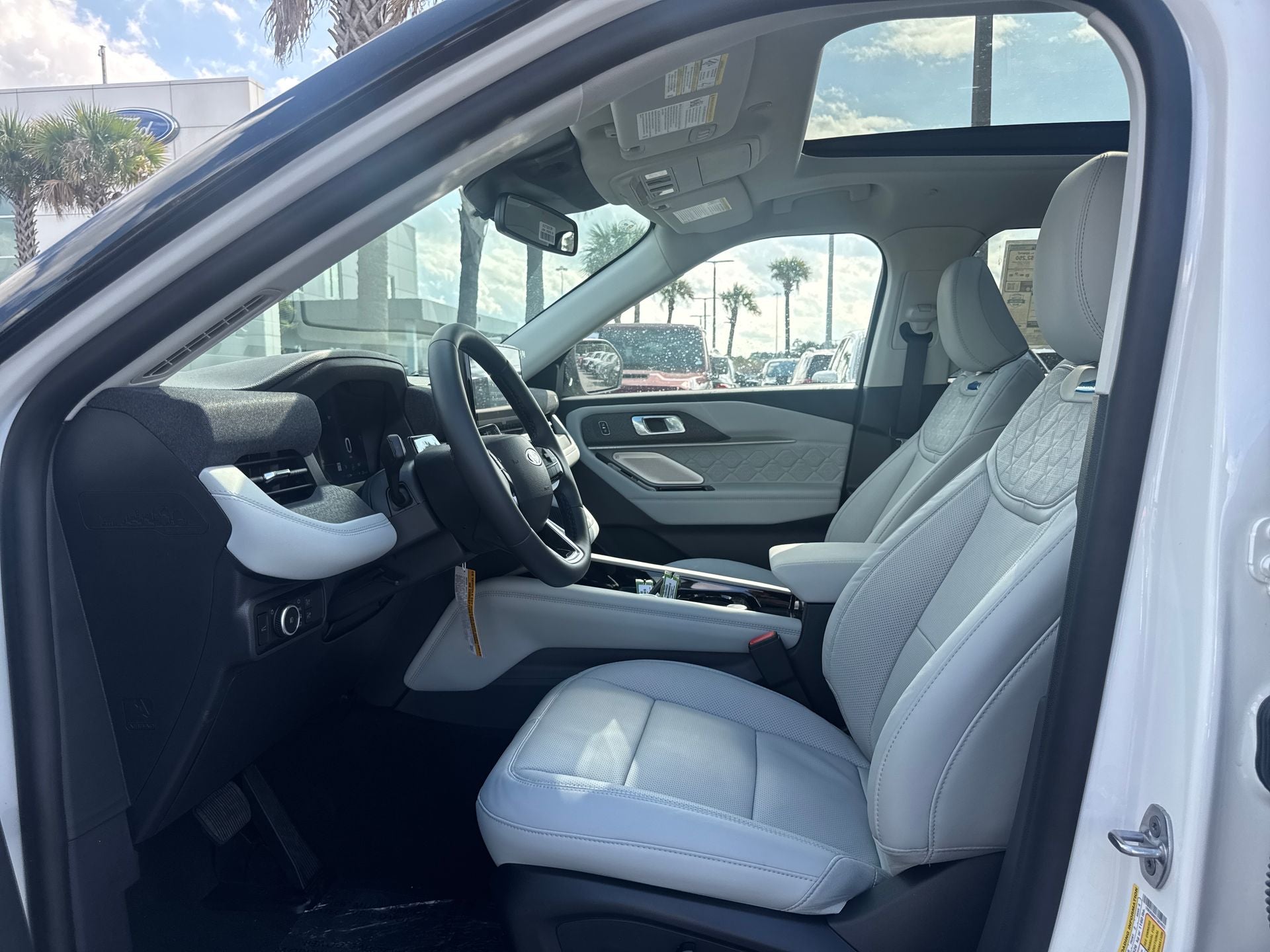 2026 Ford Explorer Platinum™