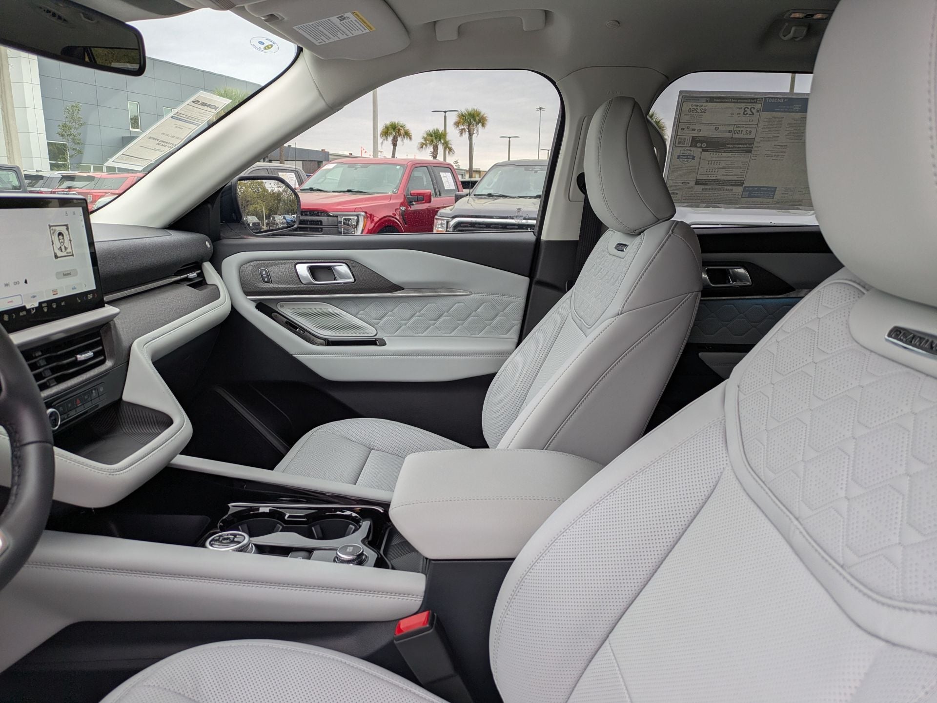 2026 Ford Explorer Platinum™