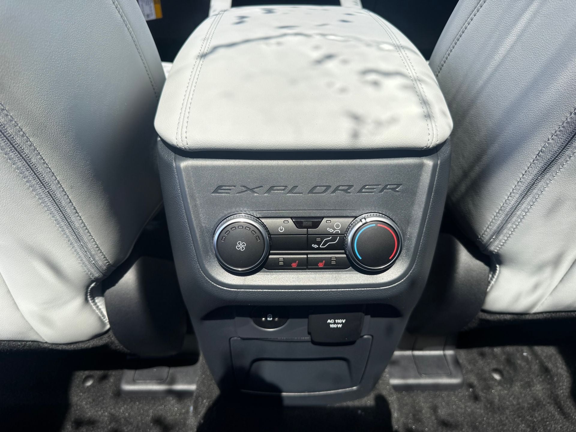 2026 Ford Explorer Platinum™